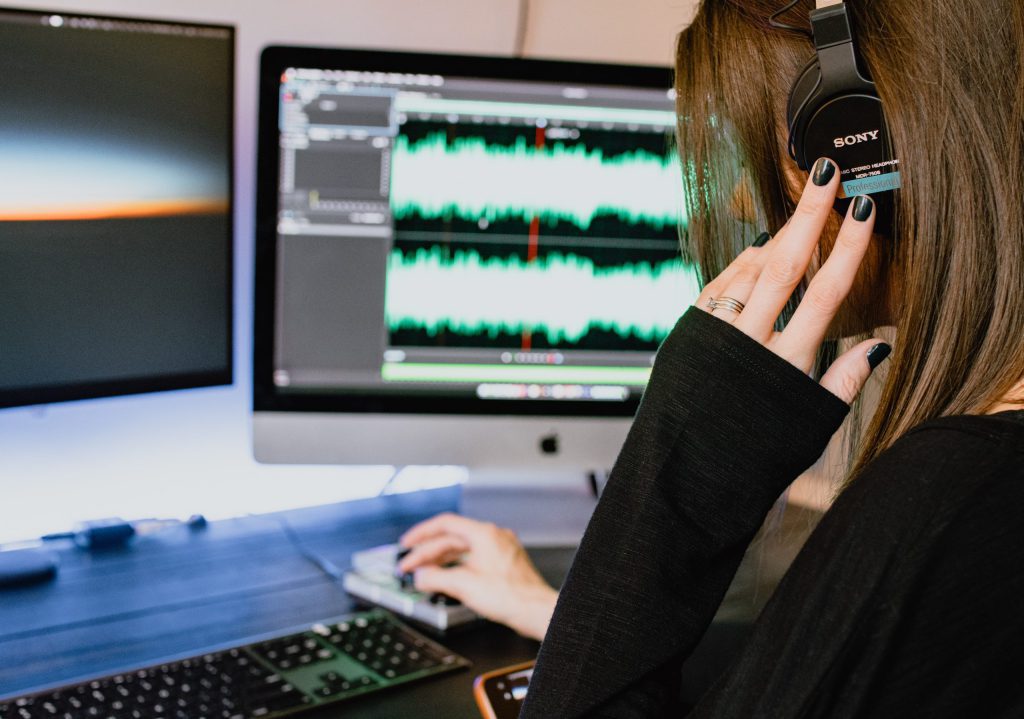 4 Music Production Methods To Try (Seriously) 4 Music Production Methods To Try (Seriously)